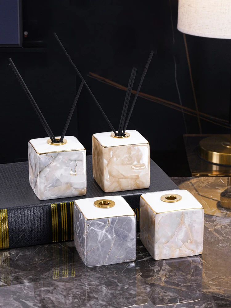 Home Essentials Bathroom Storage - Diffusore di Oli Essenziali in Ceramica