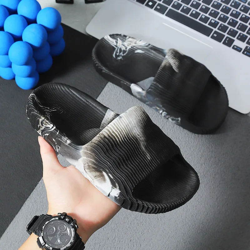 Pantofole Estive da Uomo e Don - Home Bathroom Trends recensione e prezzo